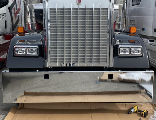 Kenworth W900 Blind Mount 20” Boxed Bumper